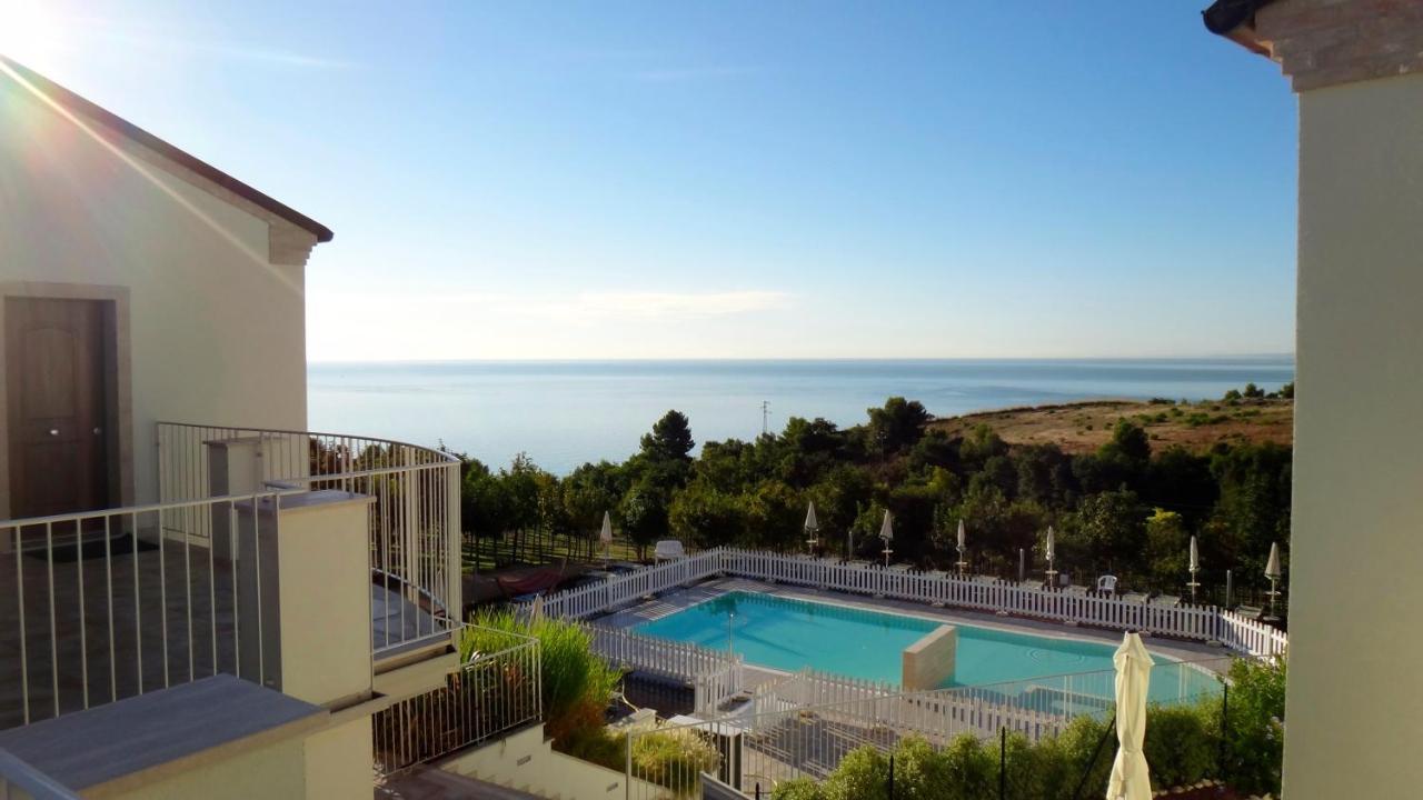 Contea Dei Ciliegi Villa Pedaso Buitenkant foto