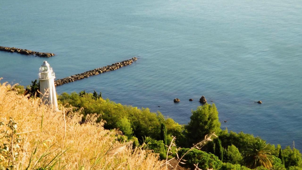 Contea Dei Ciliegi Villa Pedaso Buitenkant foto